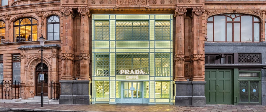 Louis Vuitton, Prada et Dior : pourquoi les marques de luxe se lancent dans la restauration