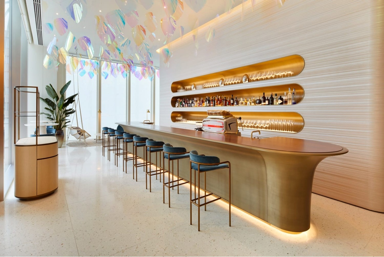 Espace bar du lieu gastronomique Louis Vuitton à Milan