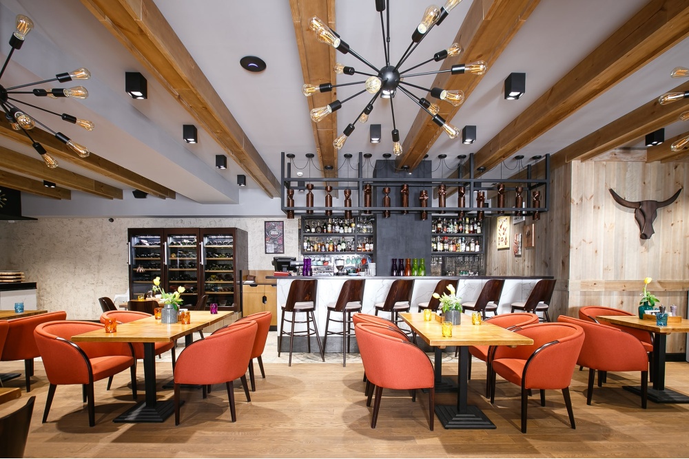 Wooden bar stool H-0043