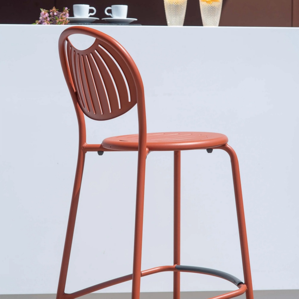 Stackable steel bar stool Coupole