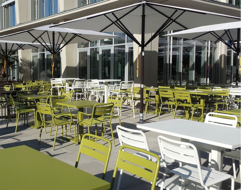 Stackable steel garden chair with armrests Star