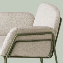 Fauteuil métallique rembourré B-1321 Ari Fauteuil métallique rembourré B-1321 Ari