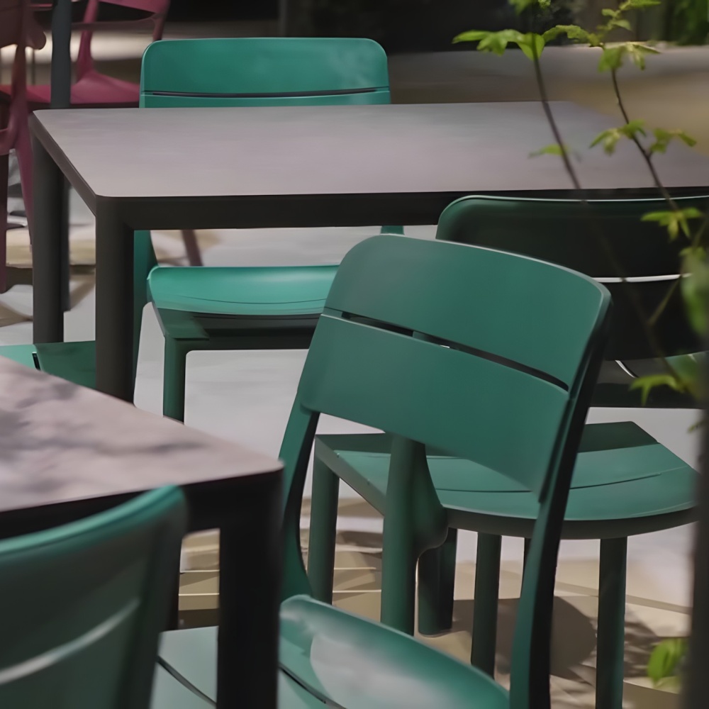 Стілець пластиковий штабельований A-Cassia Bistrot Стілець пластиковий штабельований A-Cassia Bistrot