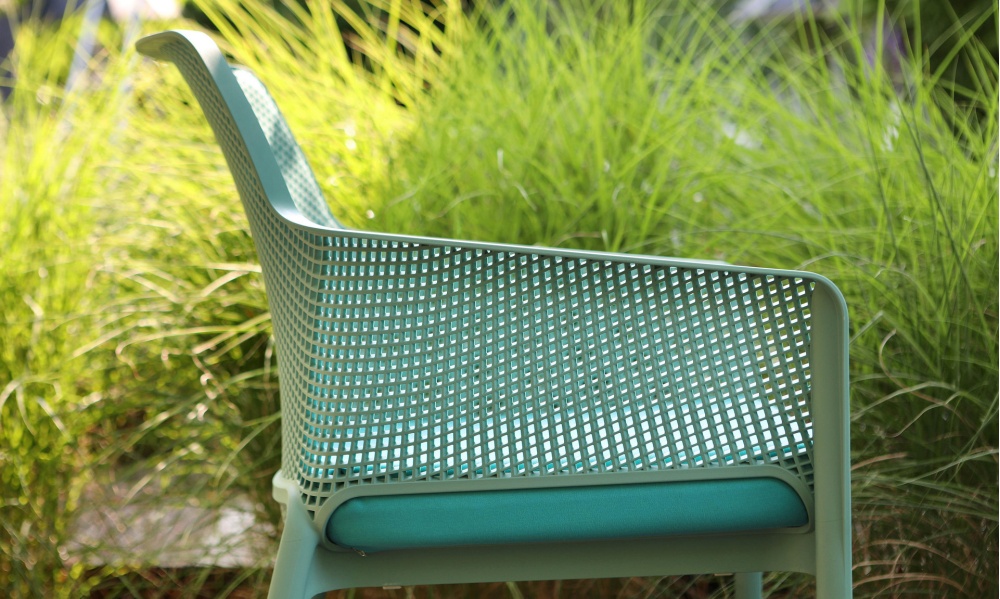 Polypropylene fiberglass garden chair with armrests M-Net Relax