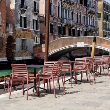Пластиковый стул A-Doga Bistrot