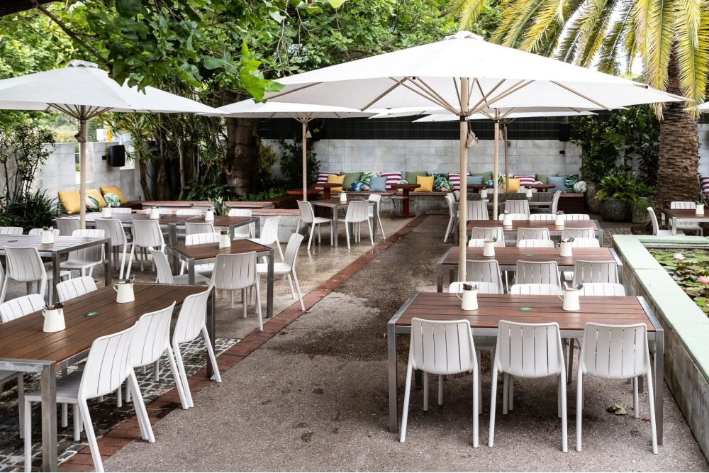 Пластиковый стул штабелируемый A-Tiberina Bistrot