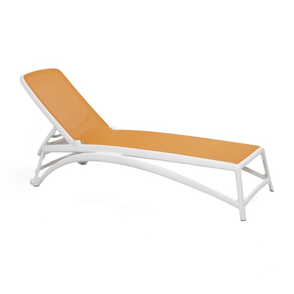 Пластиковый шезлонг с текстиленом Atlantico от Nardi