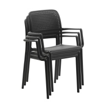 Chaise en plastique perforée B-Bora