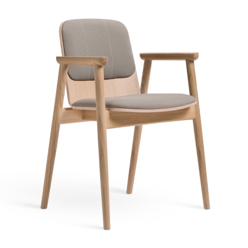 Beech cafe chair with armrests
