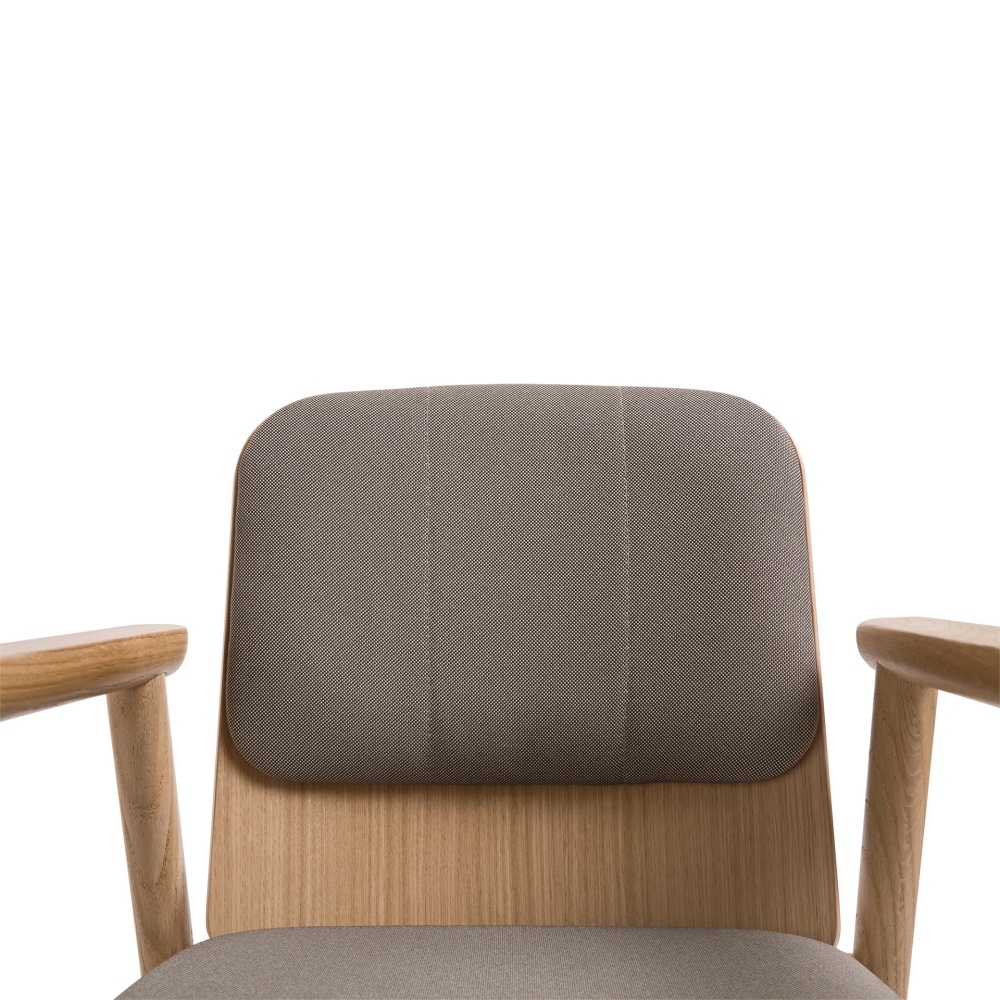 Beech cafe chair with armrests B-4395 PROP Beech cafe chair with armrests B-4395 PROP
