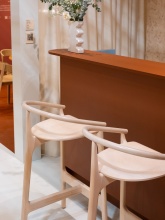 Wooden bar stool with three legs H-2940 EVO
