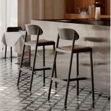 Beech wood bar stool H-4590 Nimm Beech wood bar stool H-4590 Nimm