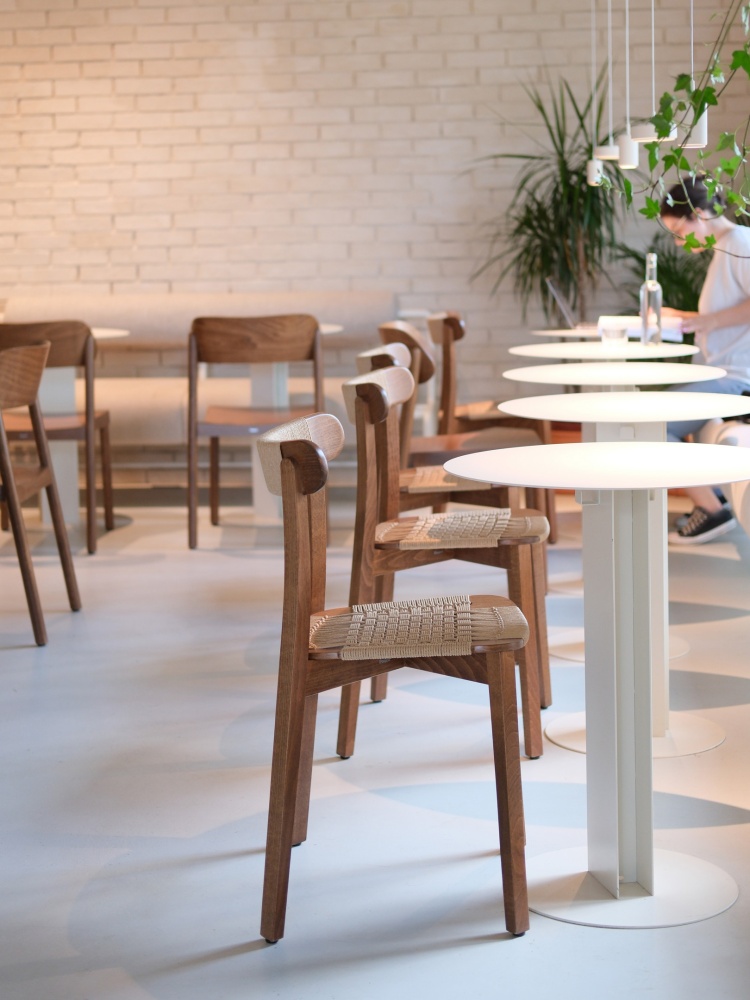 Wooden stackable chair with danish cord A-4422 Icho Mio