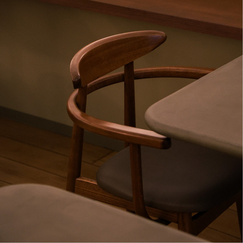 Fauteuil en bois B-4100 Yesterday
