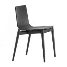 Chaise en frêne massif A-390 Malmo