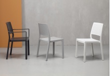 Fauteuil en technopolymère B-2342 Emi