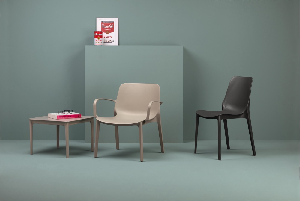 Technopolymer lounge chair with armrests M-2351 Ginevra