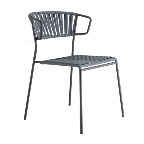 Outdoor chair in steel and PVC wires