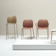 Chaise en plastique et métal B-2707 Mentha