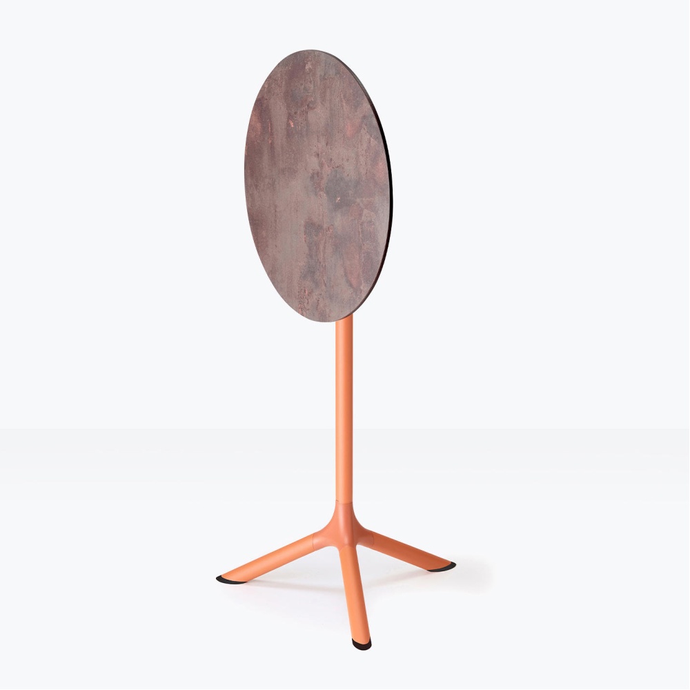 Steel three-spoke table base with folding mechanism Tripe 5001 Steel three-spoke table base with folding mechanism Tripe 5001