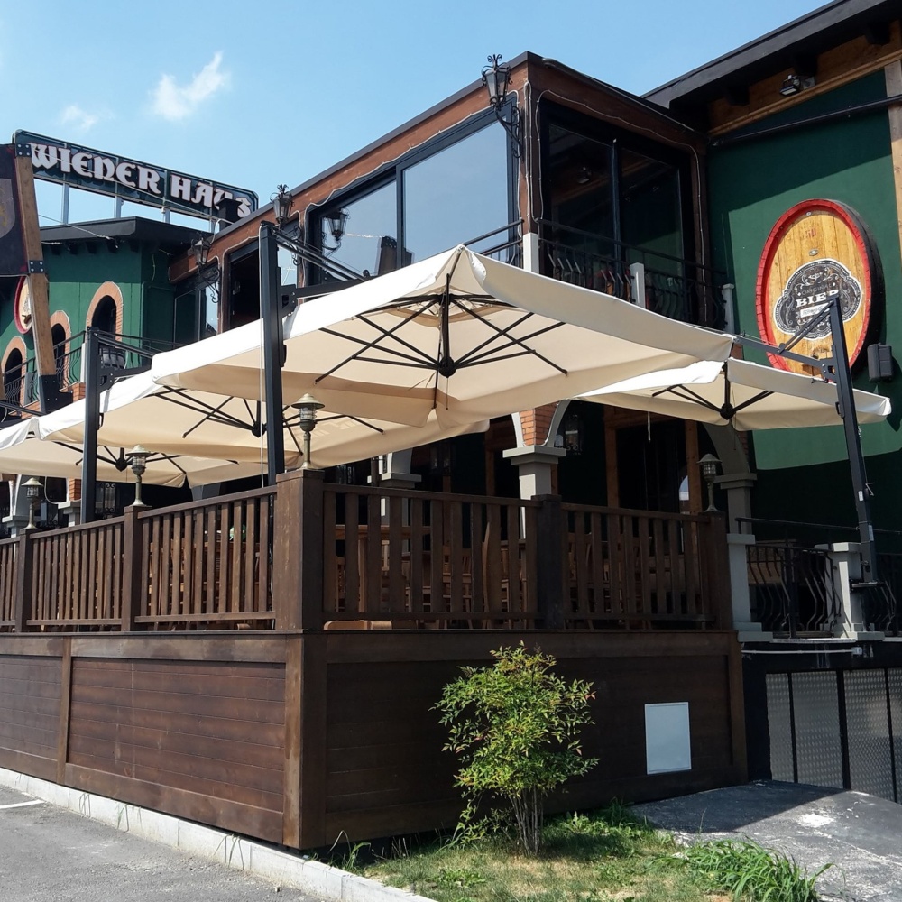 Aluminium cantilever umbrella with retractable opening and closing system Galileo 3x3m Aluminium cantilever umbrella with retractable opening and closing system Galileo 3x3m
