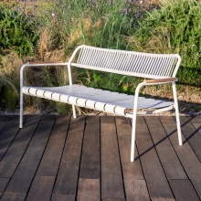 2/3 seater aluminium bench with teak armrests and rope backrest Verdea