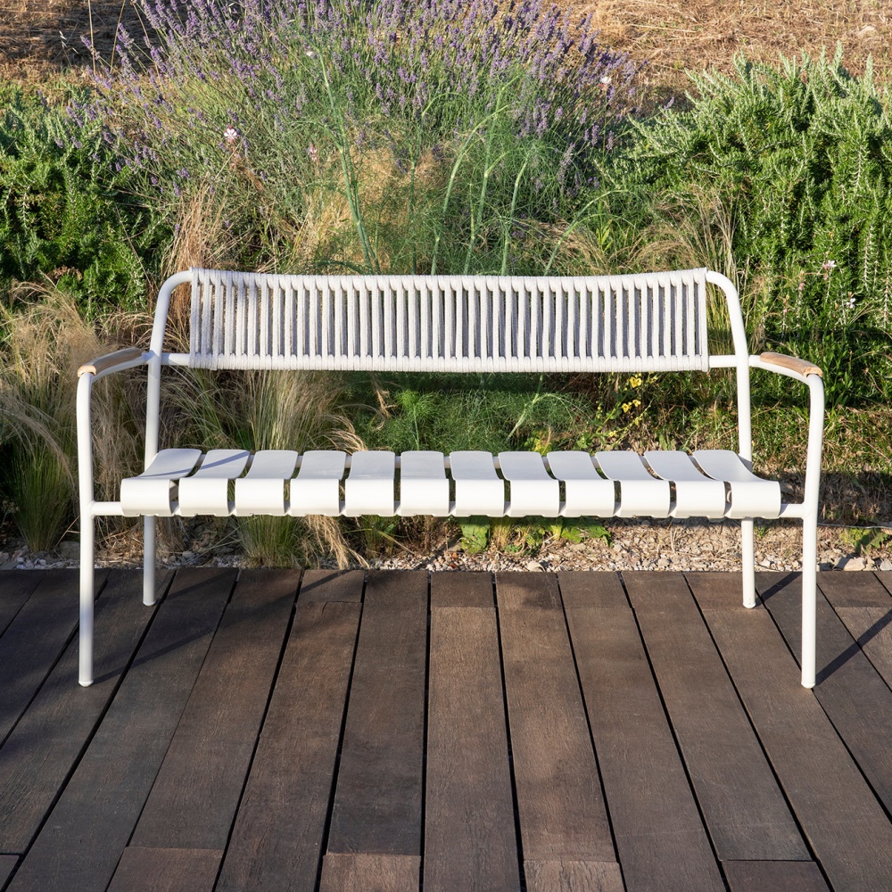 2/3 seater aluminium bench with teak armrests and rope backrest Verdea