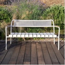 2/3 seater aluminium bench with teak armrests and rope backrest Verdea