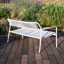2/3 seater aluminium bench with teak armrests and rope backrest Verdea