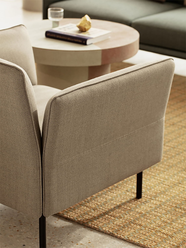 Sillón lounge para oficina M-1403 Dada Sillón lounge para oficina M-1403 Dada