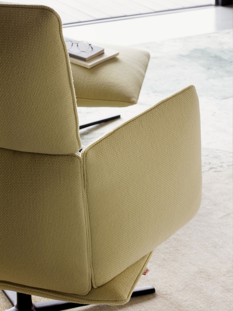 Sillón lounge para oficina M-0306 Folda Sillón lounge para oficina M-0306 Folda